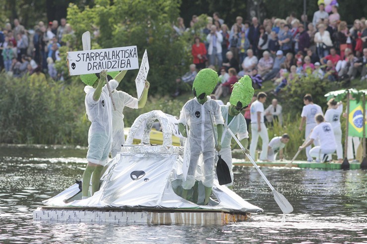 Jelgavā norisinājusies XII BALTAIS Piena paku laivu regate 132850