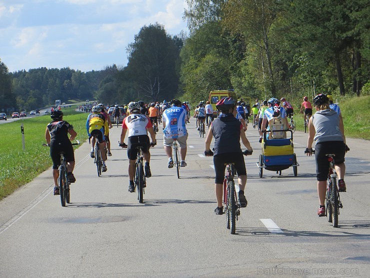 24. Latvijas riteņbraucēju Vienības brauciens Siguldā pulcē vairāk nekā 4000 dalībniekus 133278