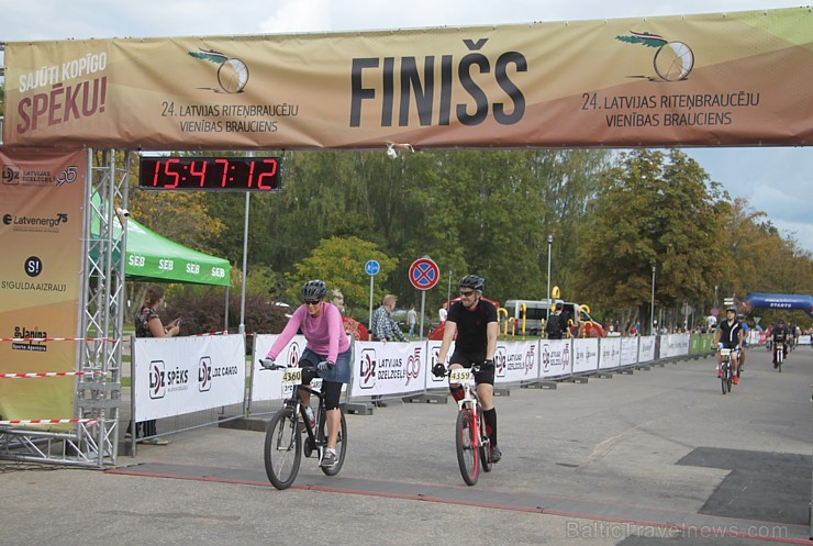 24. Latvijas riteņbraucēju Vienības brauciens Siguldā pulcē vairāk nekā 4000 dalībniekus 133316