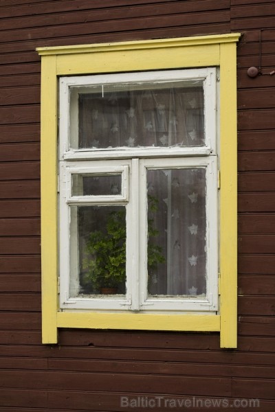 Dekoratīvās logu apmales piesaista daudzus Krāslavas tūristus 133561