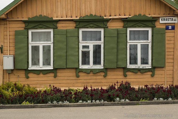 Dekoratīvās logu apmales piesaista daudzus Krāslavas tūristus 133587