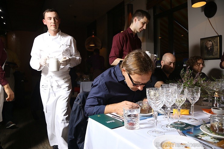 Ar igauņu pavāra piedalīšanos restorānā Burkāns 10.09.2014 notikušas gardēžu vakariņas «Baltijas garšas». Vakariņas papildināja dzīvā mūzika un labs,  133599