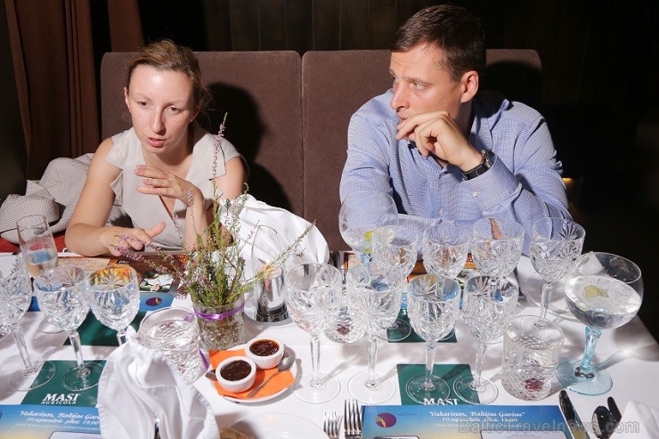 Ar igauņu pavāra piedalīšanos restorānā Burkāns 10.09.2014 notikušas gardēžu vakariņas «Baltijas garšas». Vakariņas papildināja dzīvā mūzika un labs,  133608
