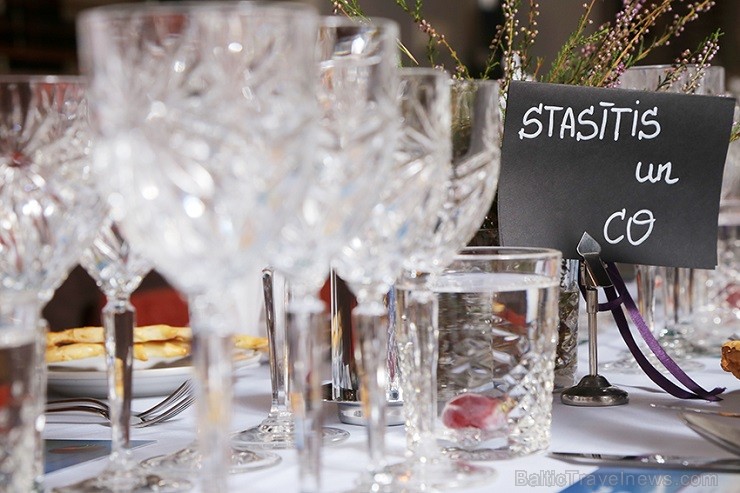 Ar igauņu pavāra piedalīšanos restorānā Burkāns 10.09.2014 notikušas gardēžu vakariņas «Baltijas garšas». Vakariņas papildināja dzīvā mūzika un labs,  133609