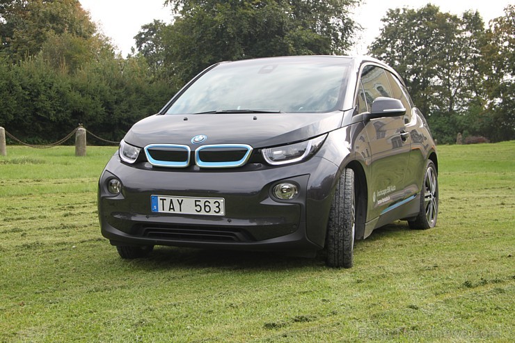 Travelnews.lv redakcija 11.09.2014 kopā ar sadarbības partneriem iemēģina moderno tehnoloģiju automašīnu BMW i3 - www.BMW-BMauto.lv Travelnews.lv redakcija 11.09.2014 kopā ar sadarbības partneriem iemēģina moderno tehnoloģiju automašīnu BMW i3 - www.BMW-BMauto.lv 133618