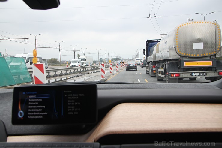 Travelnews.lv kopā ar partneriem ceļo ar moderno tehnoloģiju automašīnu BMW i3 133623