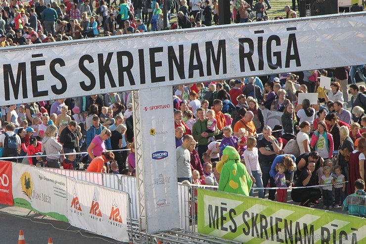 Sporta un labdarības pasākums «Nike Riga Run 2014» pulcē tūkstošiem sportistu 133803