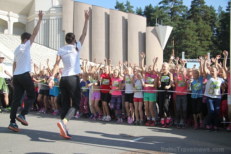 Sporta un labdarības pasākums «Nike Riga Run 2014» pulcē tūkstošiem sportistu 133805