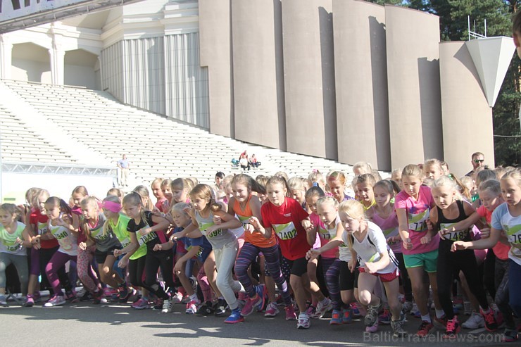Sporta un labdarības pasākums «Nike Riga Run 2014» pulcē tūkstošiem sportistu 133807