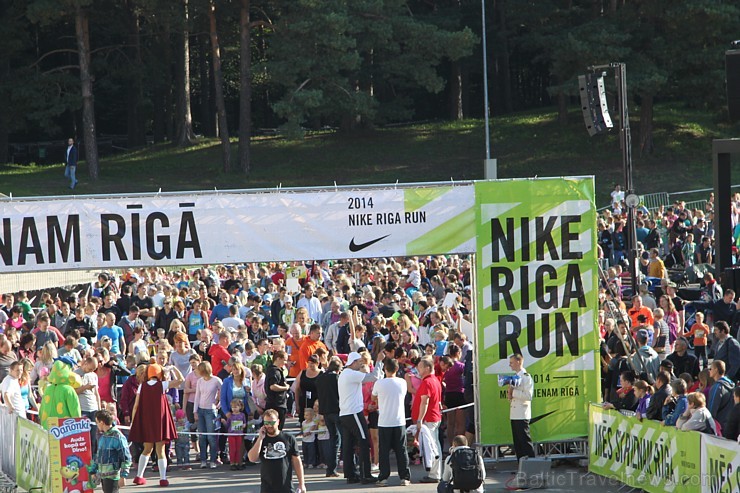 Sporta un labdarības pasākums «Nike Riga Run 2014» pulcē tūkstošiem sportistu 133809
