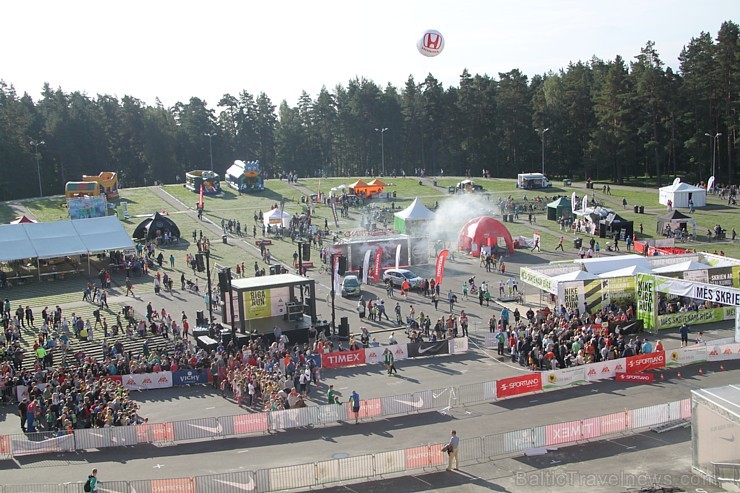 Sporta un labdarības pasākums «Nike Riga Run 2014» pulcē tūkstošiem sportistu 133810