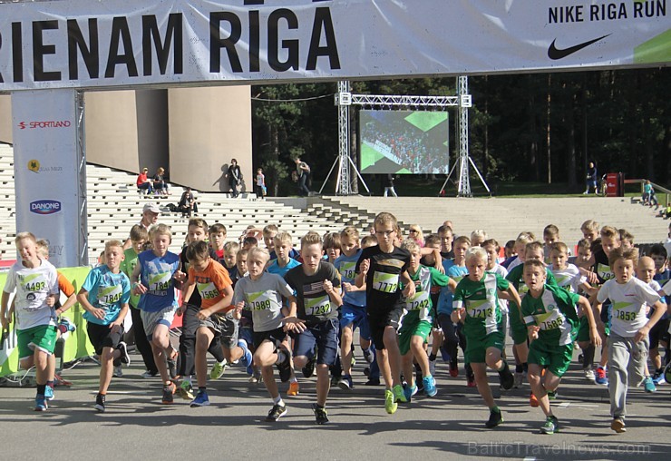 Sporta un labdarības pasākums «Nike Riga Run 2014» pulcē tūkstošiem sportistu 133819