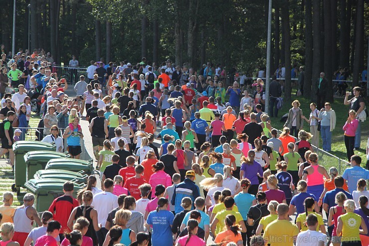 Sporta un labdarības pasākums «Nike Riga Run 2014» pulcē tūkstošiem sportistu 133830