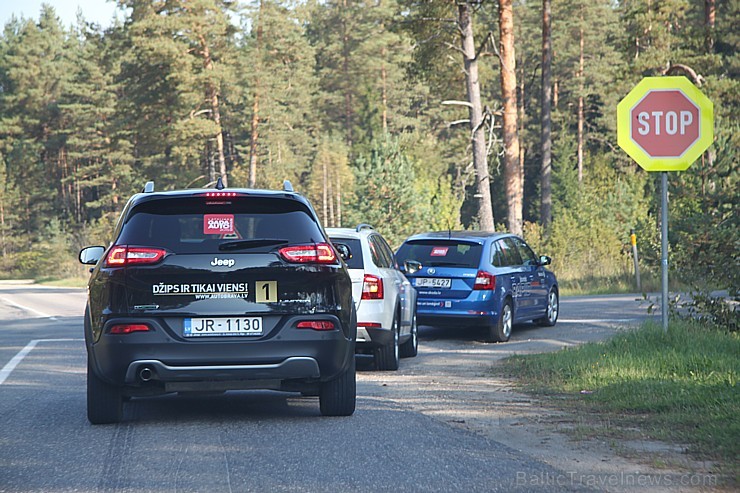 Travelnews.lv ceļojumā iepazīst 14 dažādus Latvijas «GADA AUTO 2015» automobiļus 134301