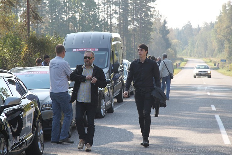 Travelnews.lv ceļojumā iepazīst 14 dažādus Latvijas «GADA AUTO 2015» automobiļus 134302