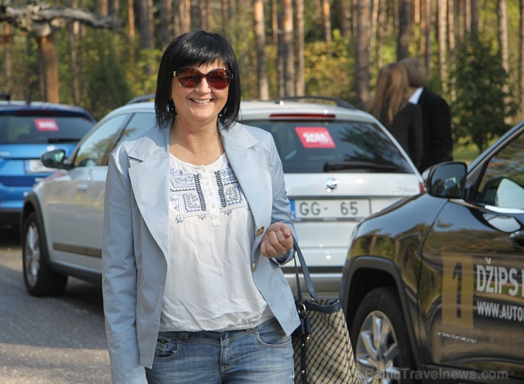 Travelnews.lv ceļojumā iepazīst 14 dažādus Latvijas «GADA AUTO 2015» automobiļus 134306