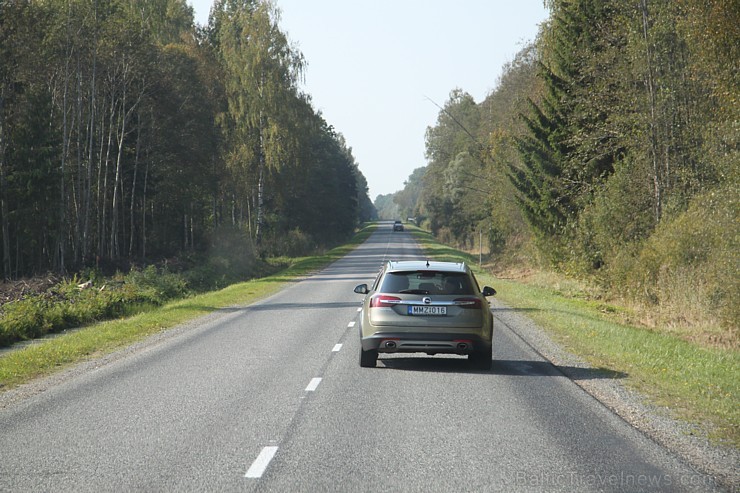 Travelnews.lv ceļojumā iepazīst 14 dažādus Latvijas «GADA AUTO 2015» automobiļus 134312