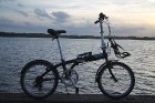 Saliekamais velosipēds «Tern Link C7» piesaista apkārtējo uzmanību ar neparasto dizainu un mazajiem riteņiem 5