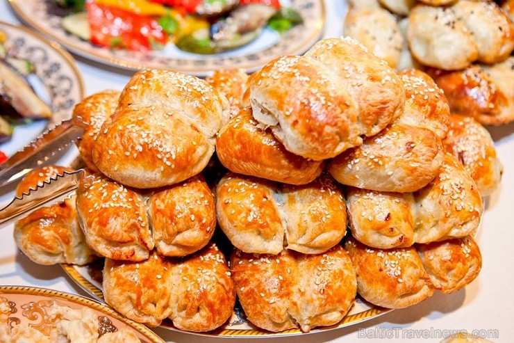 2014. gada rudenī Rīgā tika atvērts jauns uzbeku nacionālās virtuves restorāns Uzbegims, kur ēdienus gatavo tikai uzbeku pavāri, izmantojot tradicionālās receptes