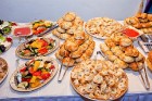 2014. gada rudenī Rīgā tika atvērts jauns uzbeku nacionālās virtuves restorāns Uzbegims, kur ēdienus gatavo tikai uzbeku pavāri, izmantojot tradicionā 7