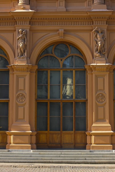 Rīgas biržas ēka ir valsts nozīmes arhitektūras piemineklis 136318