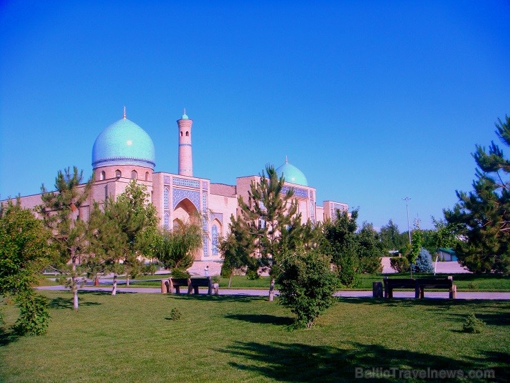 Uzbekistānas galvaspilsēta ir viena no vecākajām pilsētām centrālajā Āzijā. Tās pirmsākumi meklējami 2 gs. pirms mūsu ēras. 136358