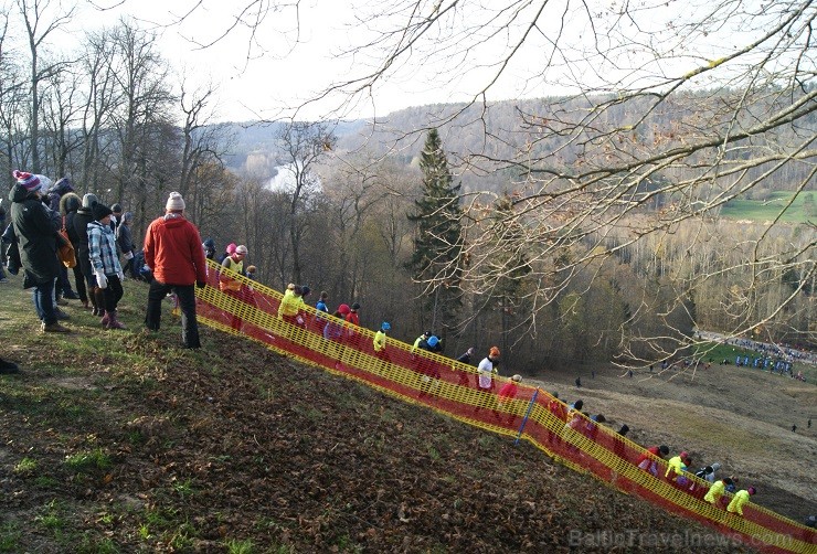 25.10.2014 norisinājās Siguldas kalnu maratons, kura laikā dalībnieki cīnījās trīs distancēs 136893