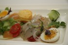 Vecrīgas zivju restorāns «Le Dome» prezentē jauno ēdienkarti piedāvājumu - Tapa (uzkoda) - Sālīts zandarts ar brioša maizi un cidoniju krēmu 14