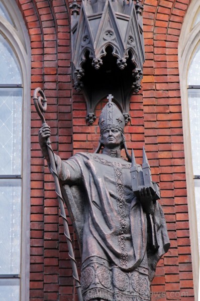 13. gadsimtā celtā Rīgas Doma krusteja ir izcils agrās gotikas meistardarbs Baltijā. Krustejā eksponētas vairākas Rīgas vēstures un kuģniecības muzeja 13. gadsimtā celtā Rīgas Doma krusteja ir izcils agrās gotikas meistardarbs Baltijā. Krustejā eksponētas vairākas Rīgas vēstures un kuģniecības muzeja 137640