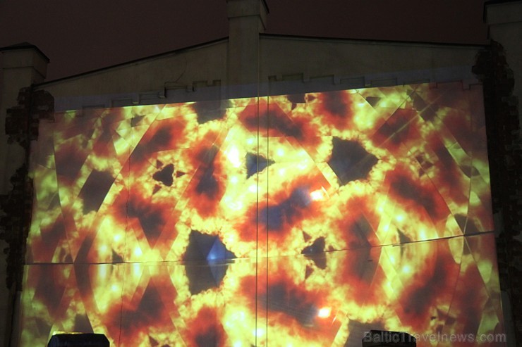 Gaismas festivāls «Staro Rīga 2014» priecē rīdziniekus un pilsētas viesus - www.StaroRiga.lv 138202