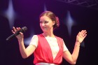 Latvijas lielāko ceļotāju salidojumu «Krāsainie 20» izklaidēja populārā dziedātāja Marija Naumova 3