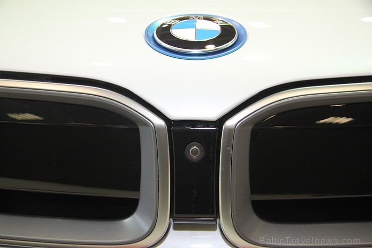 Jaunais elektro sporta automobilis BMW i8 ir ienācis Latvijā un jau pārdots 139805