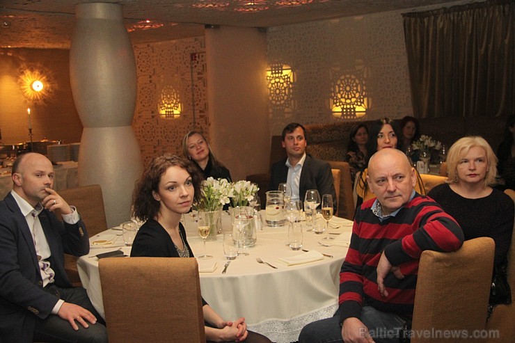 Tūrisma firma «FTB Latvija» restorānā «Kaļķu vārti» pārtop par tūrisma firmu «Estravel» 139925