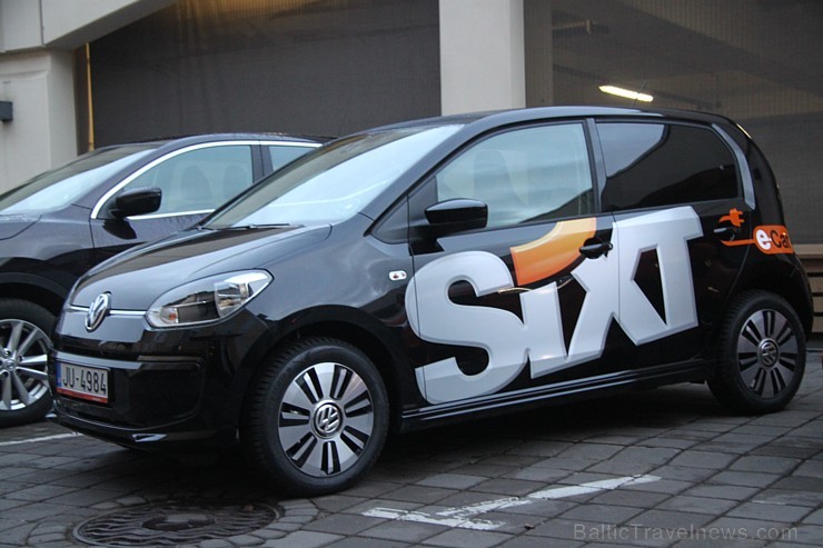 Autonoma «Sixt» Ziemassvētku priekšvakarā iepazīstina ar jauno pakalpojumu eAuto 140064