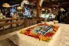 Atpūtas centrs Lido ar 15 kg smago torti ieskandina jubilejas svinības 8