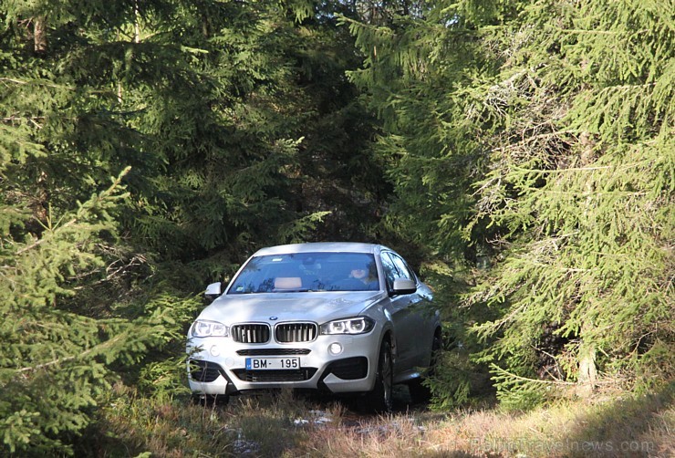 Travelnews.lv redakcija 15.01.2015 sadarbībā ar «Inchcape BM Auto» ceļo ar jauno BMW X6 Xdrive 3.0d pa Kurzemes ceļiem 141315