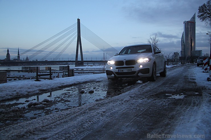 Travelnews.lv redakcija 15.01.2015 sadarbībā ar «Inchcape BM Auto» ceļo ar jauno BMW X6 Xdrive 3.0d pa Kurzemes ceļiem 141326