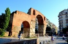 Pilsēta bija romiešu imperatora Galērija rezidence. Viņa valdīšanas laikā Salonikos bija uzcelta viņa varenā Galērija triumfālā arka, viņa pils, hipod 2