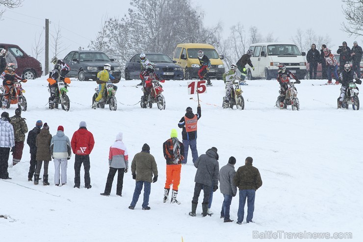 Pagājušās nedēļas nogalē Ērgļu novada Liepkalnē, pēc teju divu gadu ilga pārtraukuma, sporta draugus atkal priecēja Latvijas Kauss skijoringā 141780
