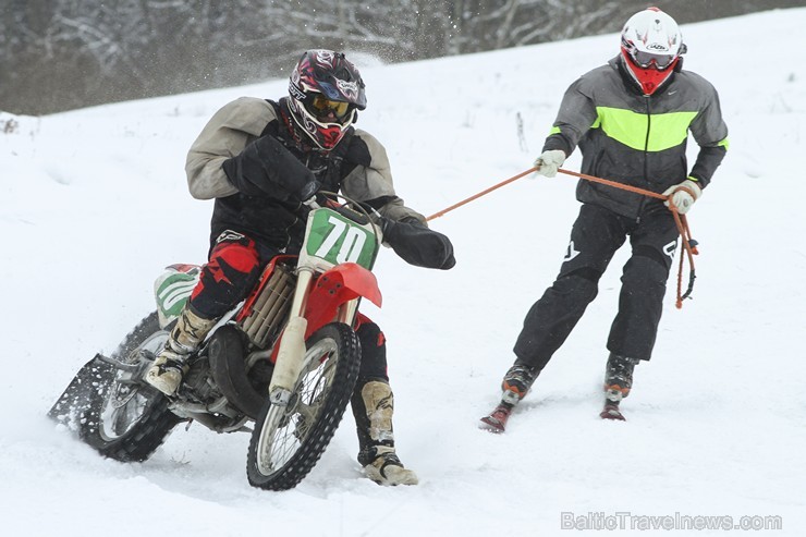 Pagājušās nedēļas nogalē Ērgļu novada Liepkalnē, pēc teju divu gadu ilga pārtraukuma, sporta draugus atkal priecēja Latvijas Kauss skijoringā 141819