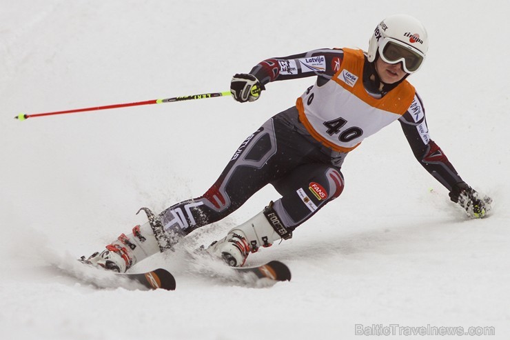 Latvijas kausa pirmais posms kalnu slēpošanā Siguldā pulcē labākos Baltijas sportistus 141999