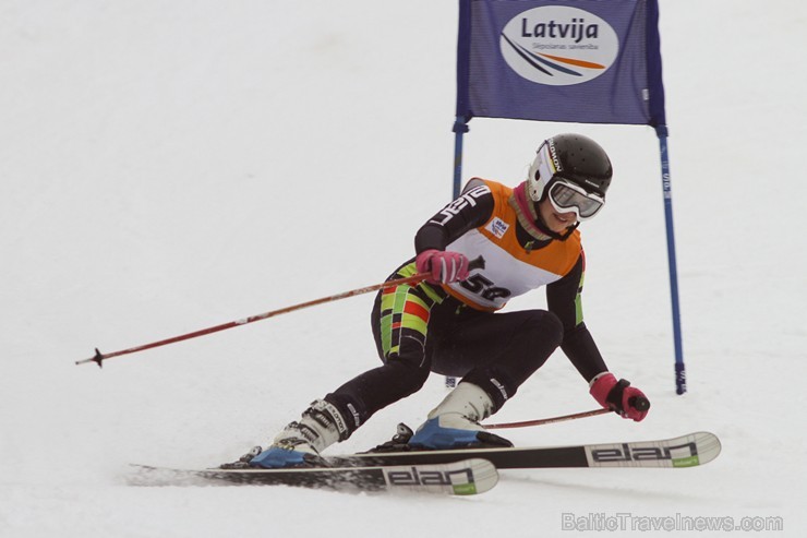 Latvijas kausa pirmais posms kalnu slēpošanā Siguldā pulcē labākos Baltijas sportistus 142003