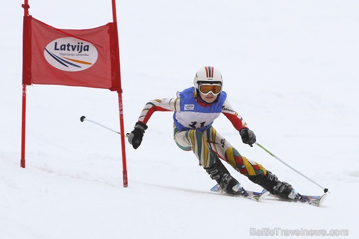 Latvijas kausa pirmais posms kalnu slēpošanā Siguldā pulcē labākos Baltijas sportistus 142015