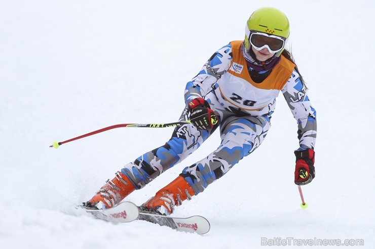 Latvijas kausa pirmais posms kalnu slēpošanā Siguldā pulcē labākos Baltijas sportistus 142016