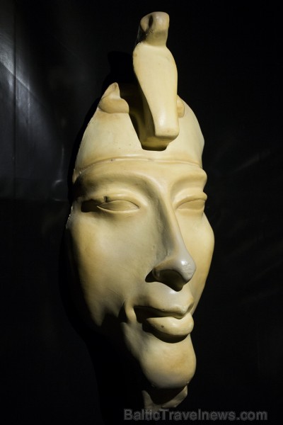 Galerijā «Centrs» atklāta Ēģiptes faraona Tutanhamona dārgumu izstāde 142868
