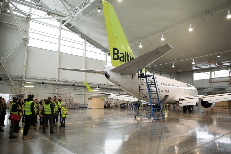 airBaltic piedāvā ērtus savienojumus no Rīgas uz galamērķiem aviokompānijas maršrutu tīklā Skandināvijā, Eiropā, Krievijā, NVS un Tuvajos Austrumos airBaltic piedāvā ērtus savienojumus no Rīgas uz galamērķiem aviokompānijas maršrutu tīklā Skandināvijā, Eiropā, Krievijā, NVS un Tuvajos Austrumos 142946