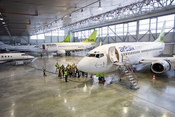Ēnu dienā airBaltic ikdienas darbu iepazīst 50 skolēni 142958