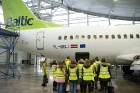 Ēnu dienā airBaltic ikdienas darbu iepazīst 50 skolēni 11