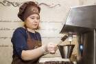 Pūres šokolādes muzejā iespējams iepazīties ar šokolādes tapšanas tradīcijām 14