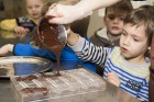 Pūres šokolādes muzejā iespējams iepazīties ar šokolādes tapšanas tradīcijām 26